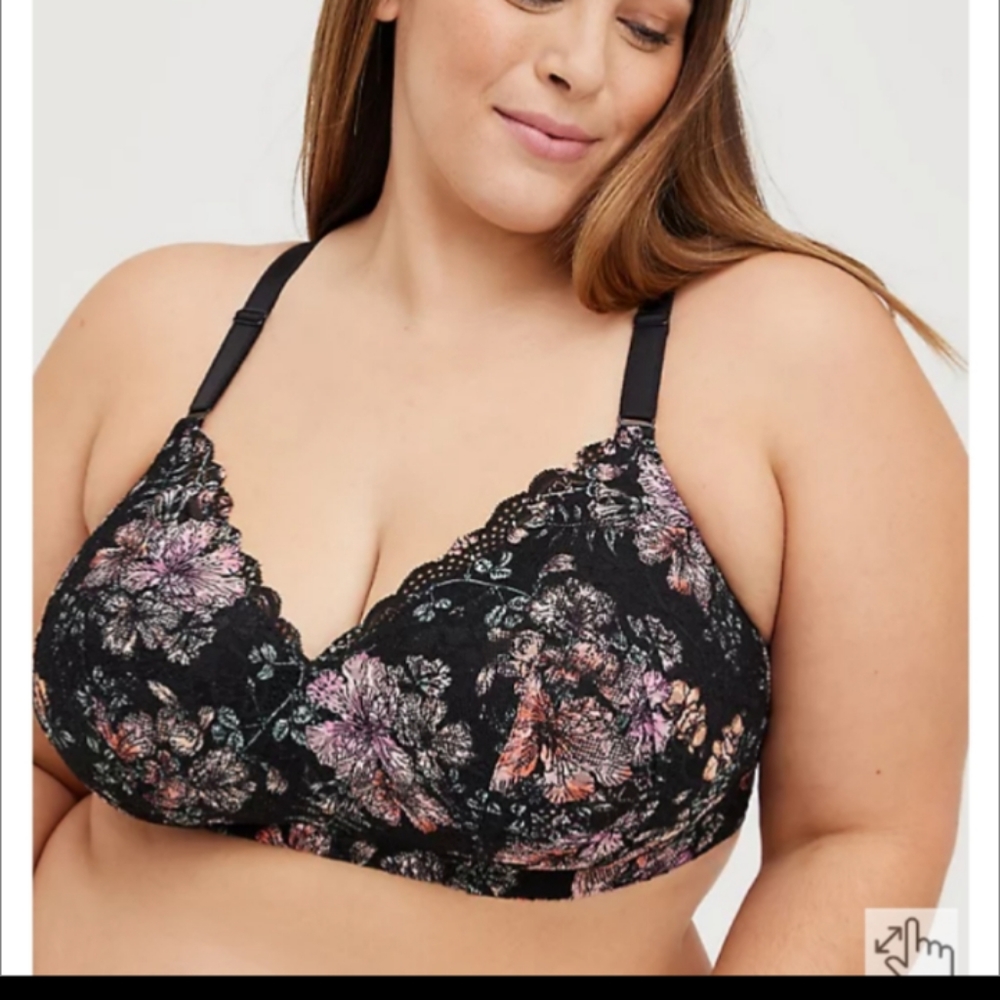 NWT Lined lace no underwire bra - Picture 2 of 3